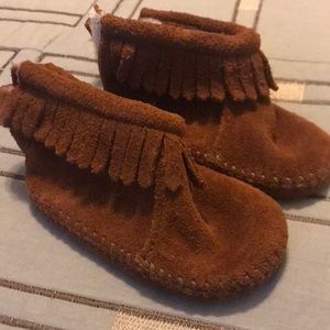 Minnetonka suede baby booties